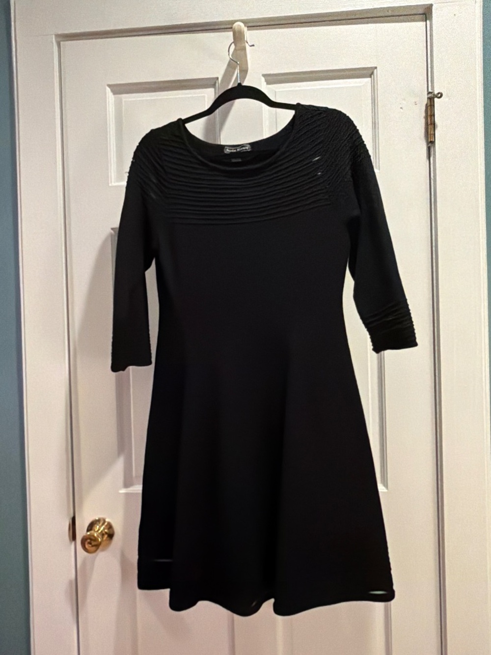 Jessica Howard black sweater dress
